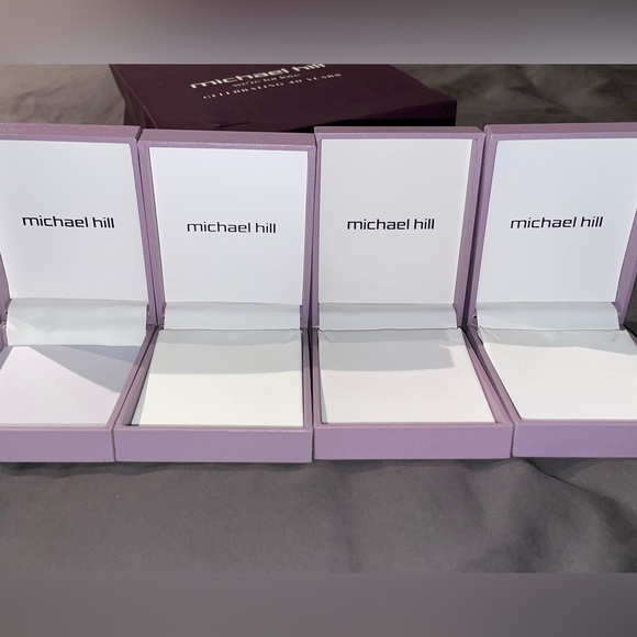 Michael Hill Jewelry Boxes and Gift Bag - Picture 6 of 11